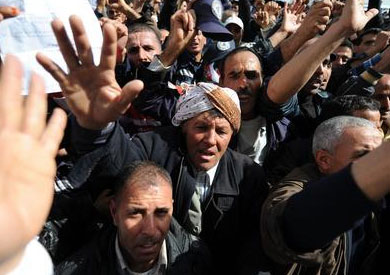 مظاهرة عمالية للمطالبة بوضع حد أدنى للأجور