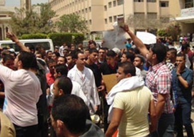 مسيرة أنصار مرسي بجامعة عين شمس