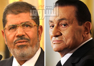 الرئيس المخلوع في «25 يناير» حسني مبارك ــ والرئيس المعزول في «30 يونيو» محمد مرسي