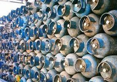ضبط 120 أسطوانة غاز و50 طن أسمدة محظور تداولها في البحيرة