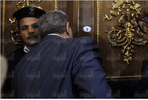 النائب توفيق عكاشة بعد خروجه من جلسة إسقاط عضويته.