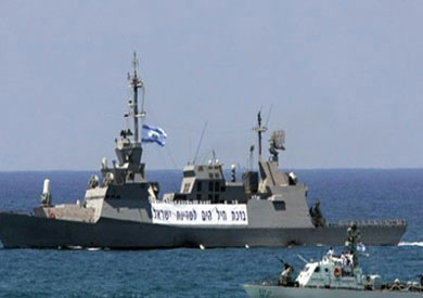 الزوارق الإسرائيلية تستهدف الصيادين الفلسطينيين قبالة سواحل قطاع غزة