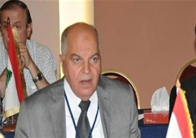خلف الزناتي، نقيب المعلمين ورئيس اتحاد المعلمين العرب