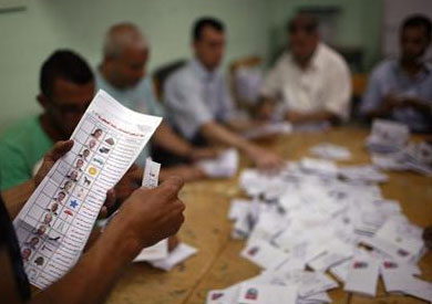مرحلة الفرز من الانتخابات الرئاسية السابقة - أرشيفية