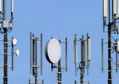 انقطاع شبكات الهاتف المحمول والإنترنت في الوادي الجديد