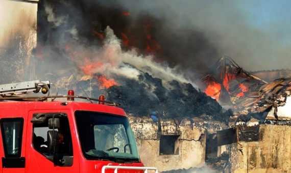 السيطرة على حريق داخل مصنع الغزل والنسيج بكفر الدوار دون اصابات