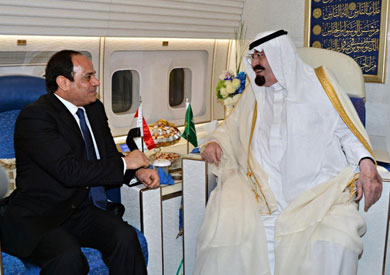 الرئيس السيسي خلال زيارته للاطمئنان على ملك السعودية-ارشيفية