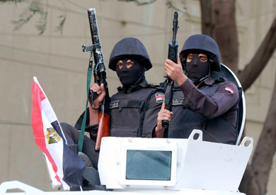 قوات الأمن تفرق مسيرة بميدان عبدالمنعم رياض
