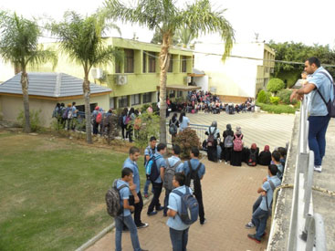 عدد من طلاب المدارس الثانوية الزراعية