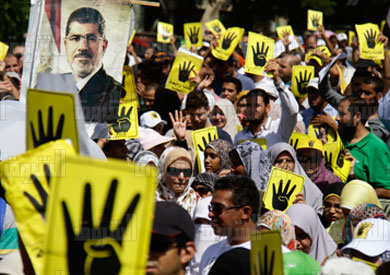 مظاهرات لمؤيدي الرئيس المعزول - تصوير: أحمد عبد اللطيف