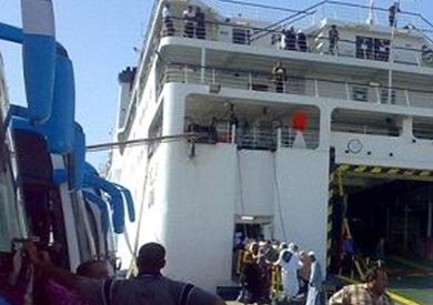 وصول وسفر 1207 ركاب وتداول 384 شاحنة بموانئ البحر الأحمر