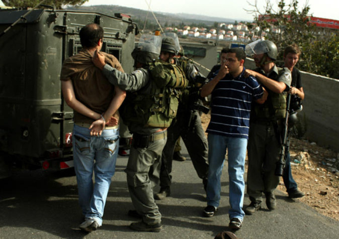الاحتلال الإسرائيلي يعتقل 20 فلسطينيا من الضفة الغربية والقدس