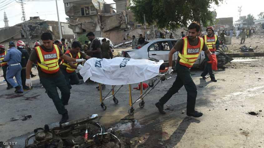 مقتل 6 في حادث مروري شرق باكستان