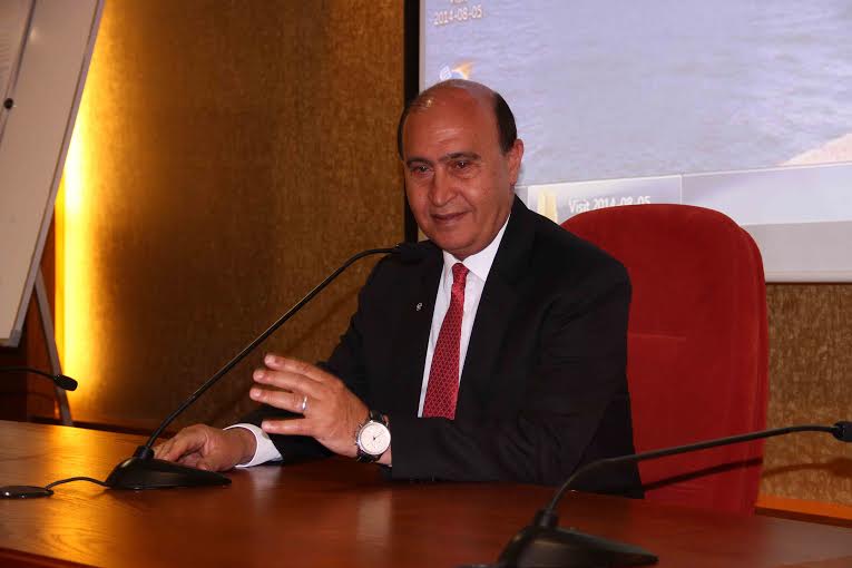 الفريق مهاب مميش رئيس هيئة قناة السويس