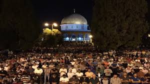 350 ألف مصلي يحيون ليلة 27 رمضان في الأقصى