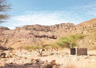 السياحة تتجاهل وادي "أبو غراد" ومغارات الفيروز تبحث عن زوار