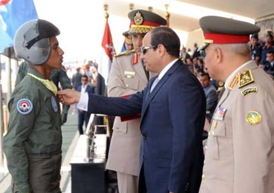 حفل تخريج دفعة جديدة بالكلية الجوية ارشيفية