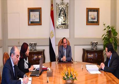 السيسي ورئيسة وعضو مجلس التنمية المجتمعية