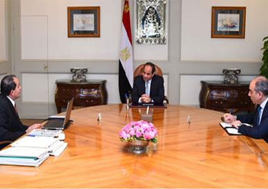 الرئيس عبد الفتاح السيسى مع عصام فايد وزير الزراعة