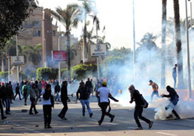 النائب العام يخلي سبيل 37 طالبًا متهمين بأحداث عنف جامعة القاهرة – أرشيفية