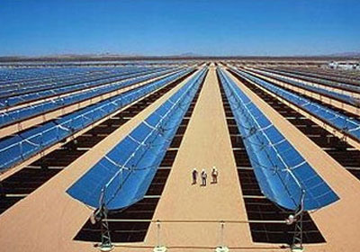«مذكرة تفاهم» بين الحكومة و«الطاقة العربية» لإنشاء أول محطة «إنتاج طاقة شمسية»