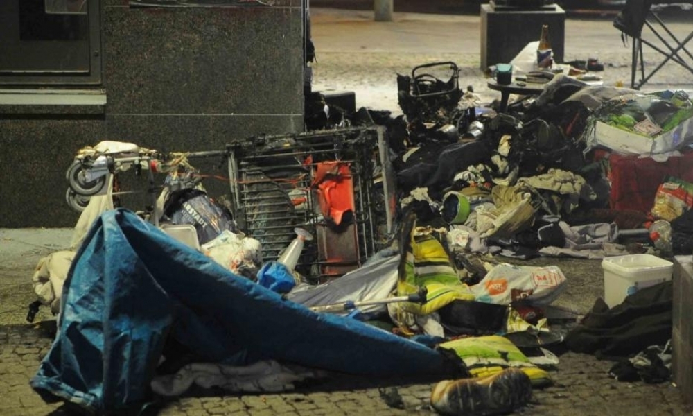 مجهول يضرم النار في مشردين اثنين بمحطة قطار في برلين