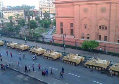 انتشار قوات الجيش بميدان التحرير