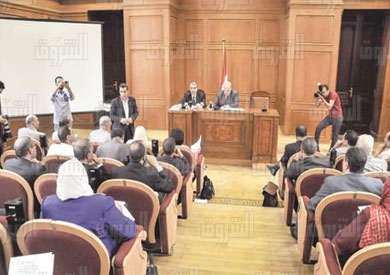 لجنة الطاقة بحضور وزير الكهرباء محمد شاكر تصوير مجدى ابراهيم