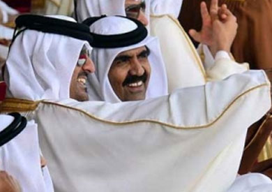 أمير قطر الشيخ تميم ووالده الشيخ حمد
