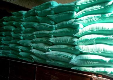 ضبط 4 أطنان أرز مدعم وزيت قبل بيعه في السوق السوداء بأسوان