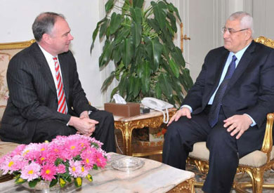 عدلي منصور و السيناتور تيم كين