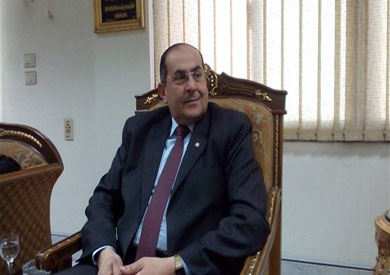 الدكتور أيمن عبد المنعم محافظ سوهاج