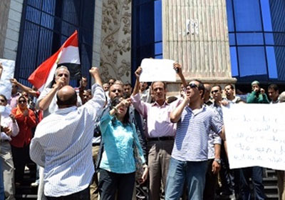 تظاهر امام نقابة الصحفيين