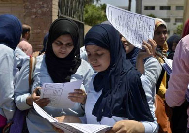شكاوى من صعوبة امتحان الفيزياء بالقليوبية وارتياح من «علم النفس»