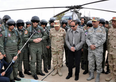 رئيس السيسي أثناء كلمته أمام الطيارين في مرسى مطروح-ارشيفية