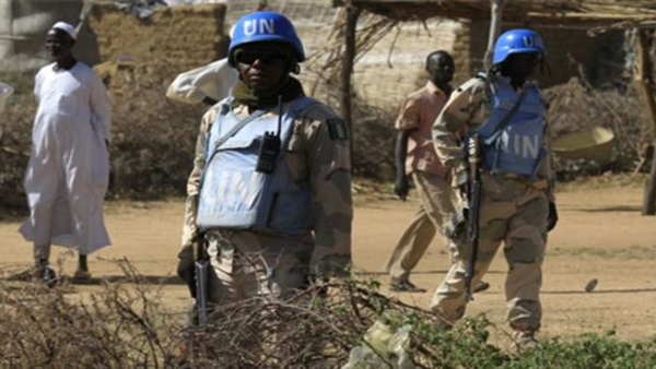 فرنسا تدين اغتيال ٣ صحفيين روس في أفريقيا الوسطى