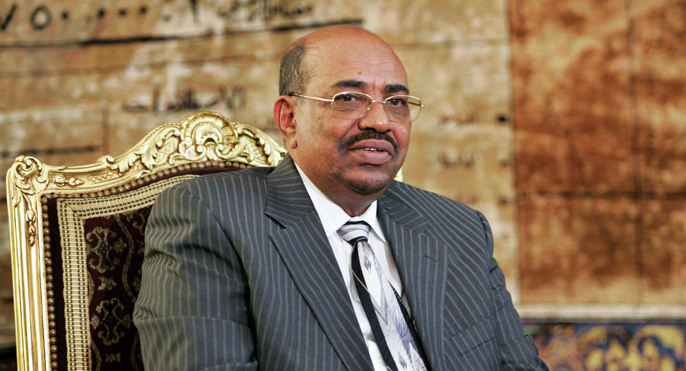 «البشير» يستقبل مدير المخابرات العامة لبحث التواصل بين مصر والسودان
