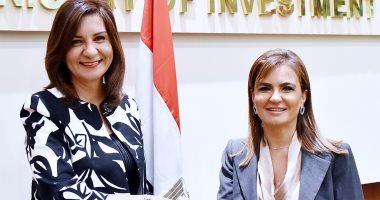 ‏وزيرتا الاستثمار والهجرة: بدء تفعيل خدمة الشباك الموحد للمصريين في الخارج