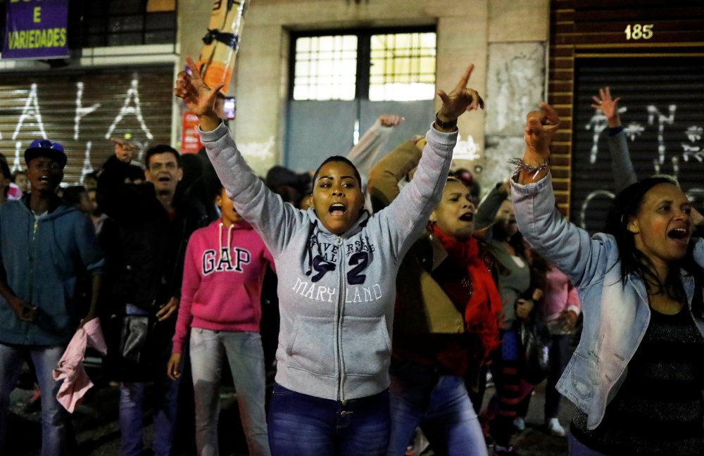 البرازيل تنظم أول إضراب عام منذ 21 عاما