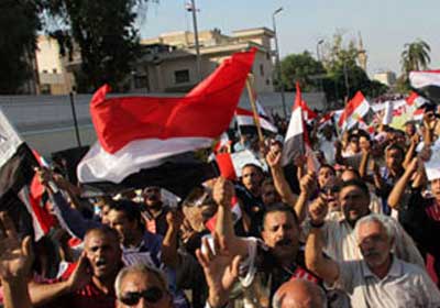 بدء توافد المتظاهرين على وزارة الدفاع – أرشيفية