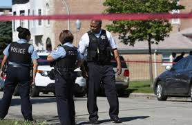 مقتل 4 أشخاص وإصابة 40 آخرين بالرصاص في إطلاق نار بشيكاغو