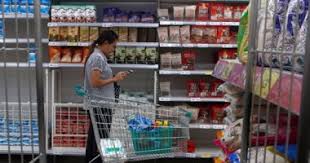 مقاطعة منتجات 3 شركات مغربية كبرى يكبدها خسائر ويهبط بأسهمها