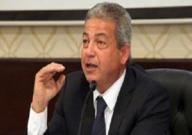 وزير الشباب والرياضة خالد عبد العزيز