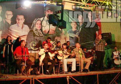 جانب من الاحتفال الذي عقد بعد توقيع الأحزاب على مبادرة «المصالحة الوطنية» بالبحيرة - خاص الشروق