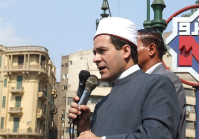 خطيب التحرير الشيخ مظهر شاهين - تصوير كريم عبد الكريم
