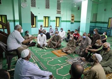 محافظ الوادي الجديد يلتقي المواطنين