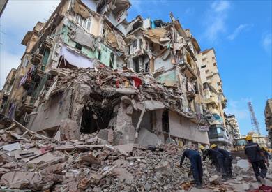 عقار الاسكندرية المنهار