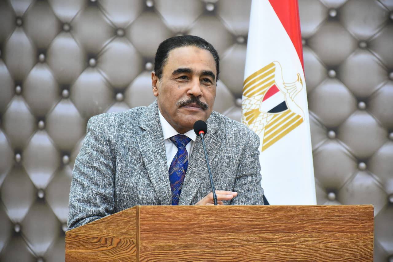 اللواء خالد شعيب محافظ مطروح