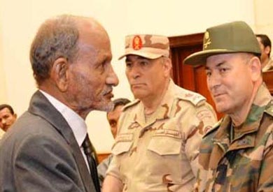 الجيش الثالث الميداني يكرم أسر شهداء الشرطة بالسويس