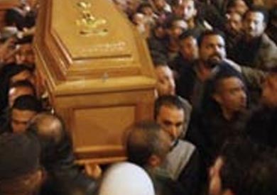 «أهالي القليوبية» يقيمون «القداس الجنائزي» على جثمان شهيد حلوان «داود عزيز»